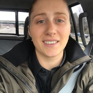 Meet your Posher, Cassandra